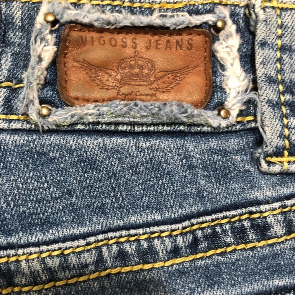 Vigoss Bootcut Jeans Medium Wash Size 28 5/6 EUC Embroidered Pockets Y2K Denim